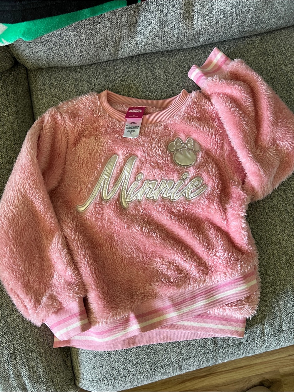 Minnie toddler size 5T sweatshirt